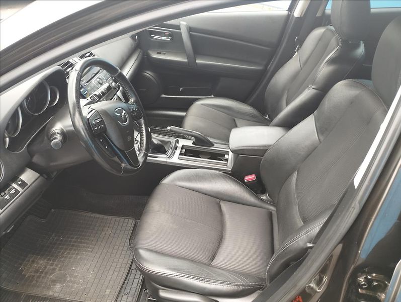 Mazda 6 2,2 D 120KW - fotka 7 z 18