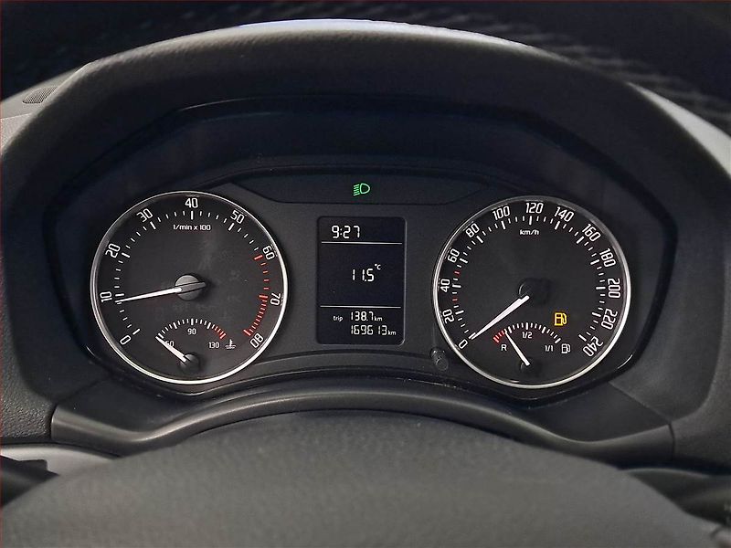 Škoda Octavia (2012) 1.6, Serv.kniha, po STK - fotka 10 z 13