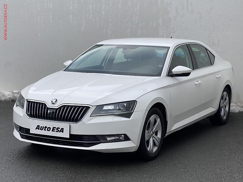 Škoda Superb (2017) 2.0TDi, ČR, SportLine - fotka 3 z 19