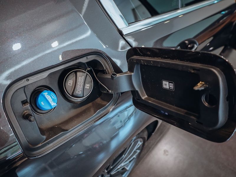 BMW Řada 5 530d xDrive 210 kW - fotka 27 z 28