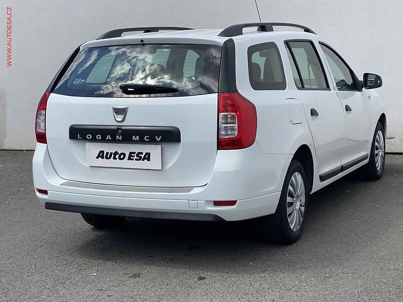 Dacia Logan (2014) 1.1i, El.okna - fotka 4 z 15