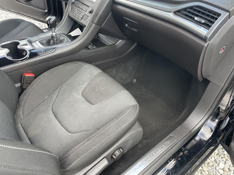 Ford Mondeo 2.0TDCi 150PS MANUAL COMBI STK - fotka 128 z 154