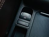 Volkswagen Tiguan 2.0TDI MANUÁL SENZORY 1MAJITEL - náhled 38