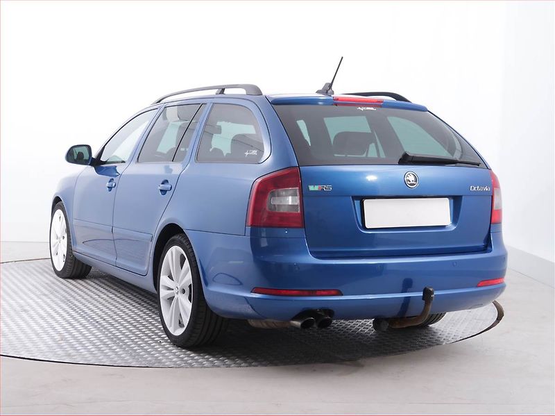 Škoda Octavia (2011) RS 2.0 TSI, Xenony, Tempomat - fotka 4 z 20