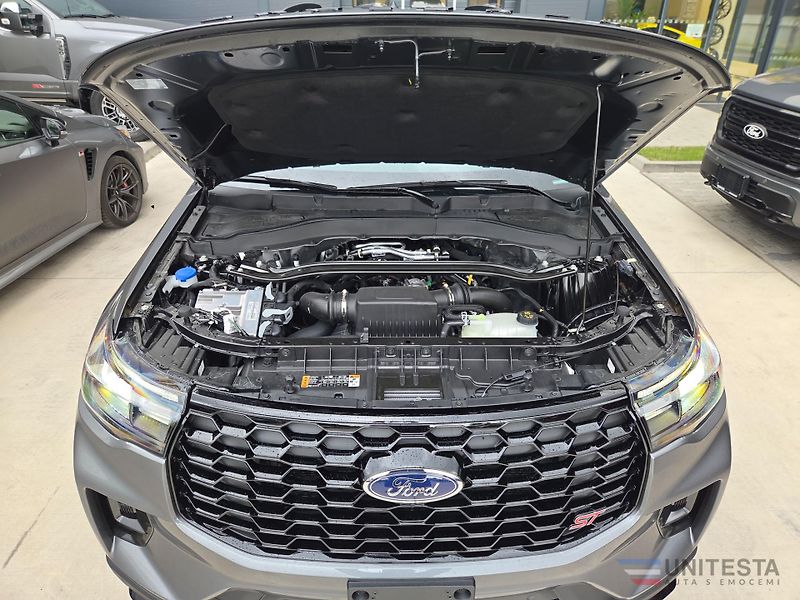 Ford Explorer (2026) 2026 Explorer ST 4x4 - fotka 15 z 15