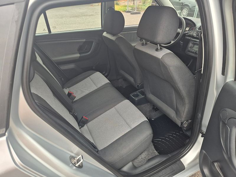 Škoda Fabia 1.4i 63kW, nová STK - fotka 15 z 17
