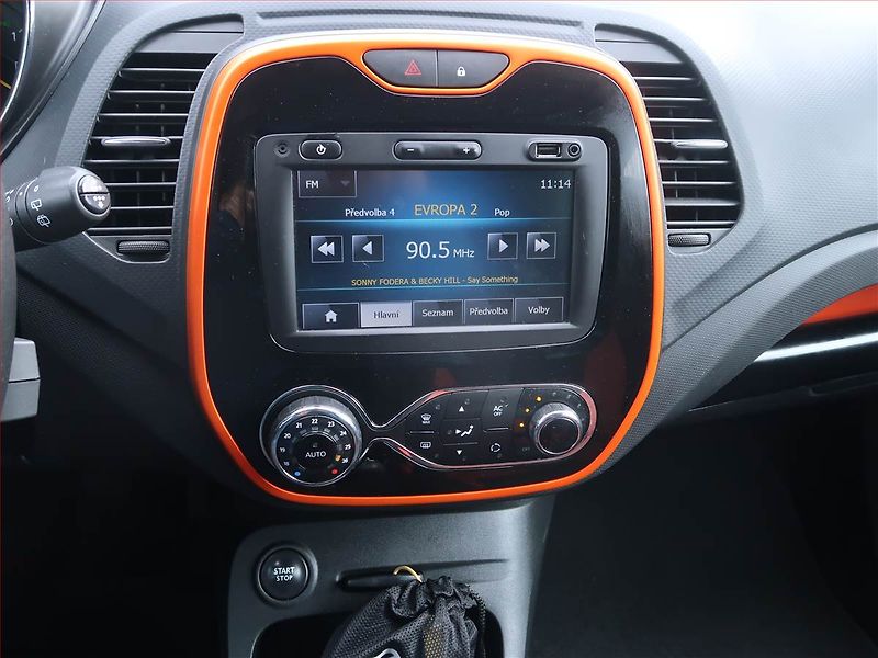 Renault Captur (2014) 0.9 TCe, Navi, Tempomat - fotka 12 z 14