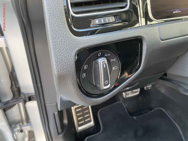 Volkswagen Golf (2019) 1.5 TSi, Join, DSG, LED - fotka 15 z 18