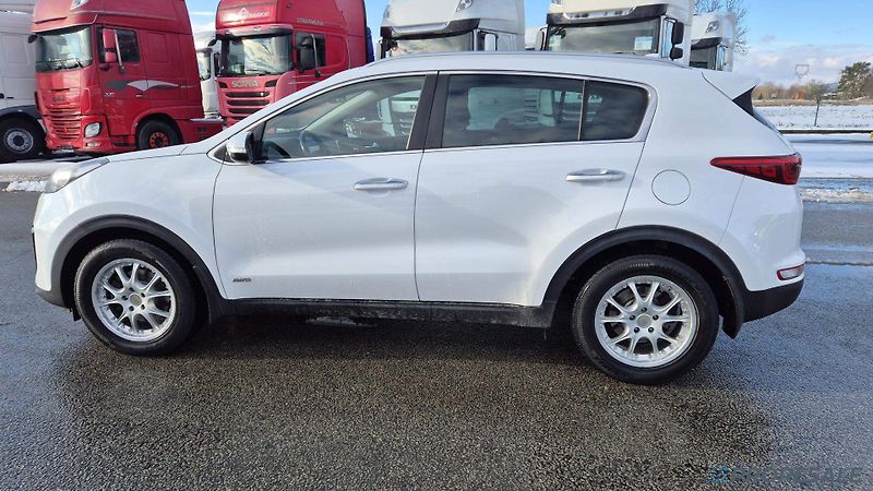 Kia Sportage 1,6 i 130 kW - fotka 8 z 19