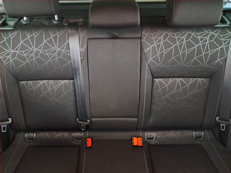 Škoda Octavia (2018) 1.6 TDI, Automat, Navi - fotka 10 z 17