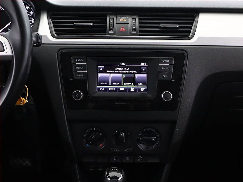 Škoda Rapid (2017) Spaceback 1.2 TSI, Automat - fotka 9 z 13