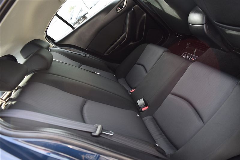 Mazda 3 1,5 74KW SKYAKTIV-G ALU KLIMA - fotka 23 z 38