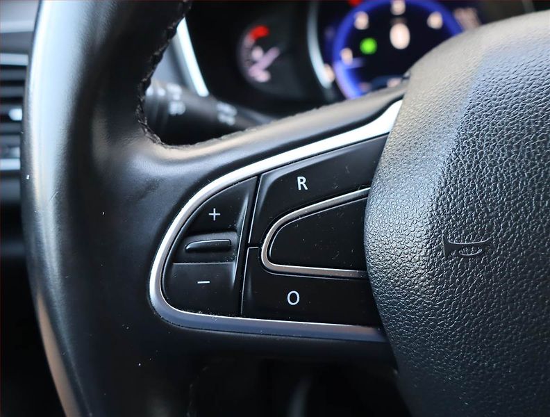 Renault Talisman (2018) 1.6 dCi, Navi, Tempomat - fotka 17 z 23