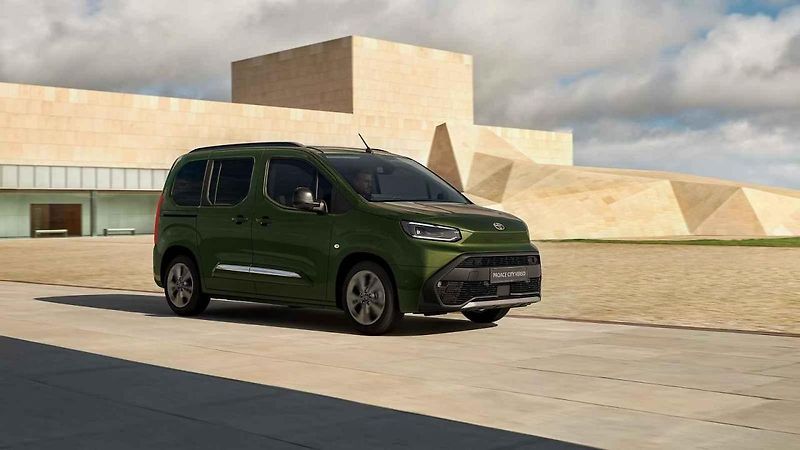 Toyota Proace.