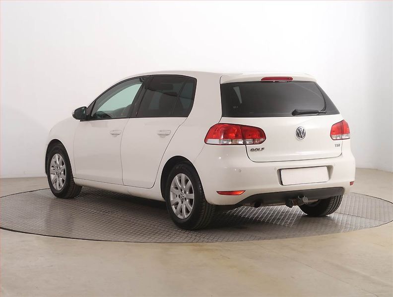 Volkswagen Golf (2011) 1.2 TSI, Automat - fotka 4 z 17