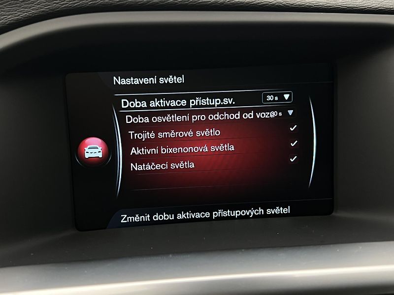 Volvo V60 D3 MOMENTUM AUT  - fotka 30 z 36