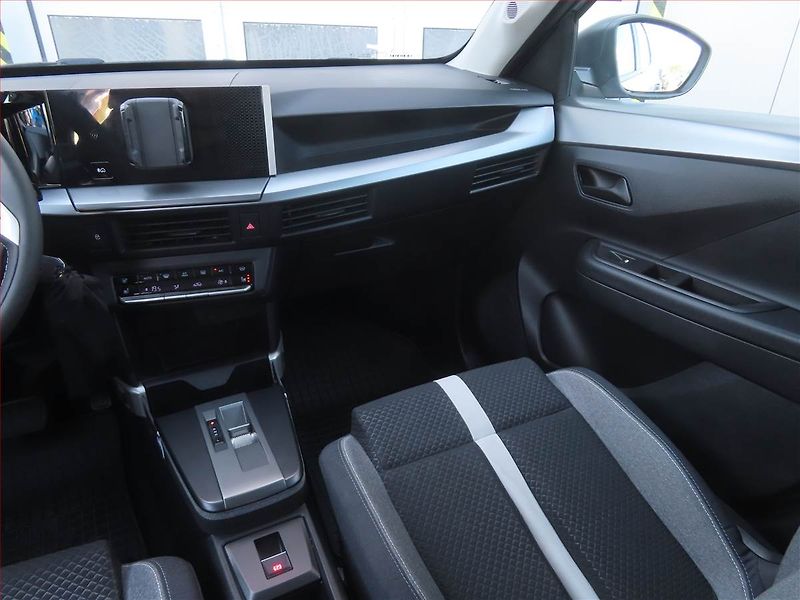 Opel Frontera (2025) 1.2 hybrid - fotka 8 z 17