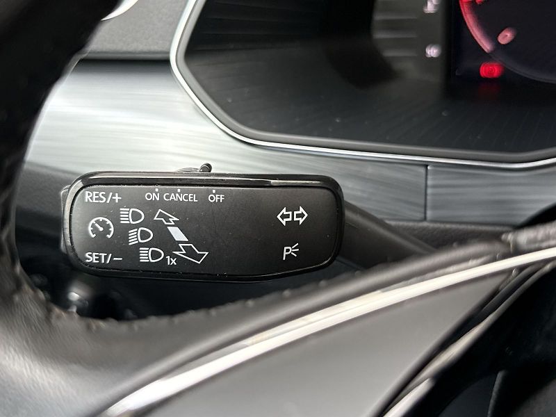 Škoda Superb (2022) 2.0 TDI Ambition - fotka 20 z 32