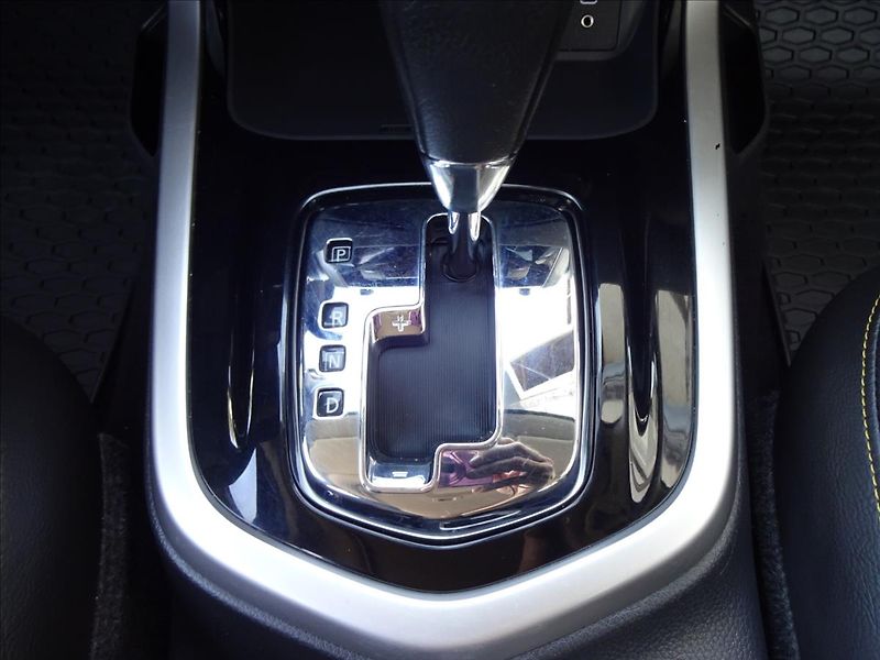 Nissan Navara 2,3 dCi 140 kW 4x4 Automat - fotka 37 z 60