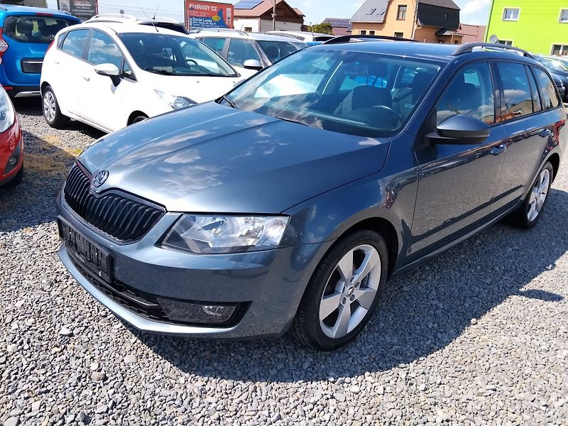 Škoda Octavia (2017) - fotka 1 z 35