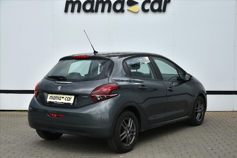 Peugeot 208 1.2 PT SERVISNÍ KN. NAVI ČR - fotka 2 z 3
