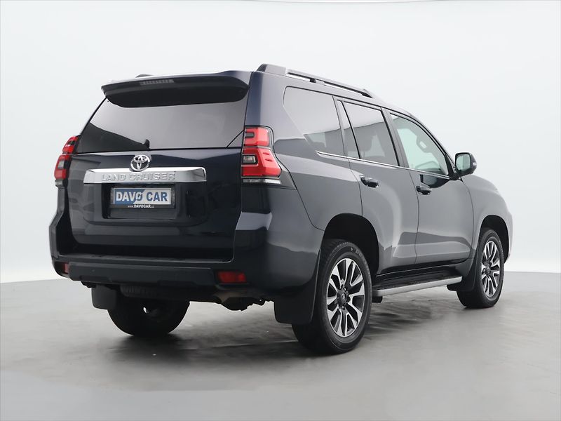 Toyota Land Cruiser 2,8 D-4D 150KW CZ 1.MAJ 4X4 - fotka 7 z 40