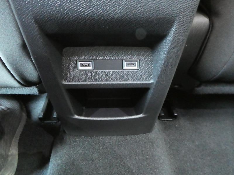 Peugeot 308 (2023) SW ALLURE 130k PT EAT8 - fotka 24 z 27