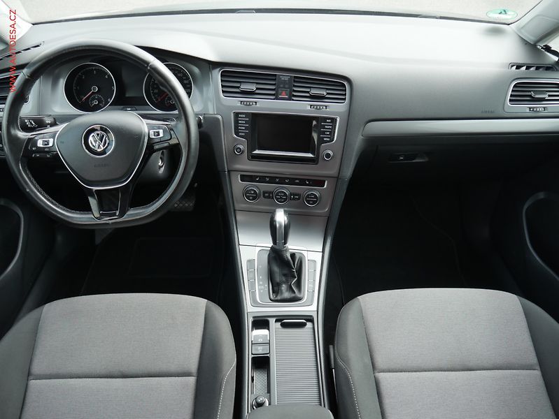 Volkswagen Golf (2014) 1.6 TDi, DSG, TZ - fotka 8 z 22
