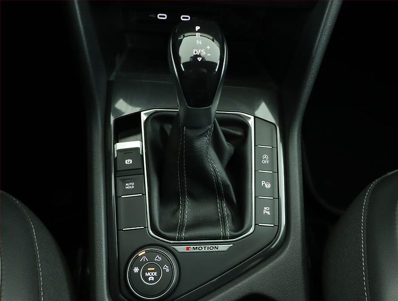 Volkswagen Tiguan (2023) R-Line 2.0 TDI - fotka 13 z 17