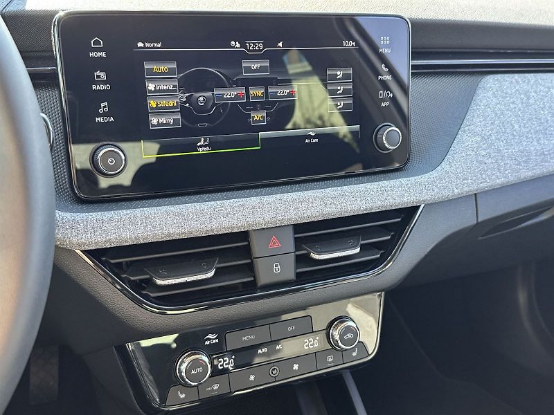 Škoda Scala (2024) 1.0 TSI DSG Selection - fotka 24 z 31
