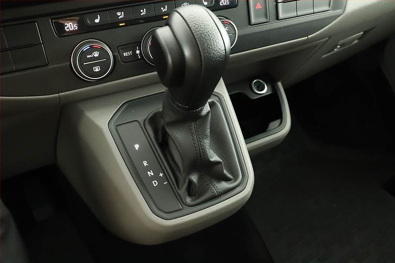 Volkswagen Caravelle (2022) Comfortline 2.0 TDI, ČR, DPH - fotka 10 z 19