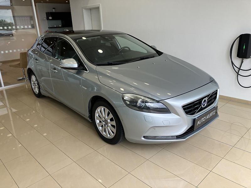 Volvo V40 T3 FWD Momentum MT6 - fotografie inzerátu