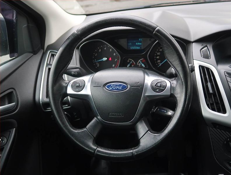 Ford Focus (2012) 1.0 EcoBoost, Serv.kniha - fotka 15 z 19