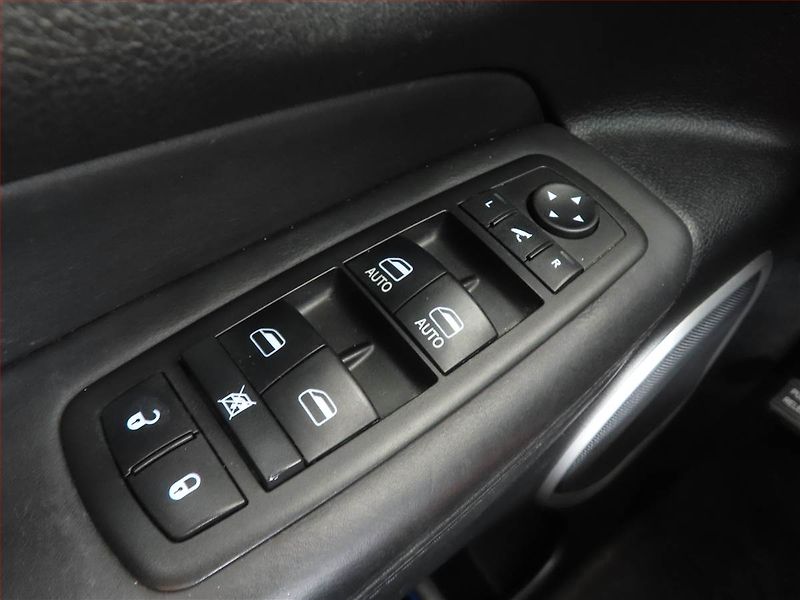 Jeep Grand Cherokee (2013) Summit 3.0 CRD, 4X4, Automat - fotka 15 z 15