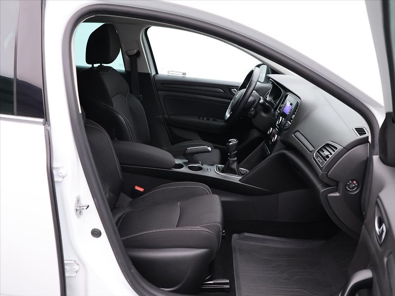Renault Mégane 1,6 SCe 84kW Klimatizace CZ - fotka 12 z 26