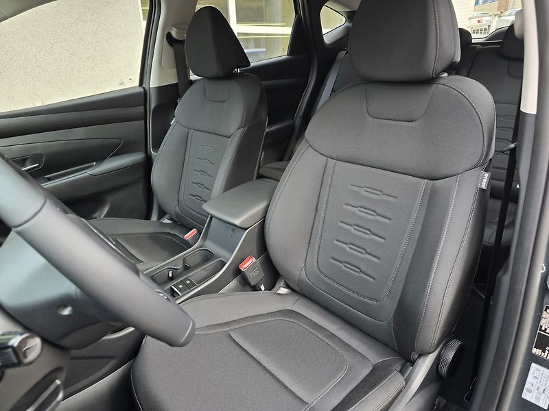 Hyundai Tucson (2026) 1.6 T-GDi MT Smart - fotka 11 z 24