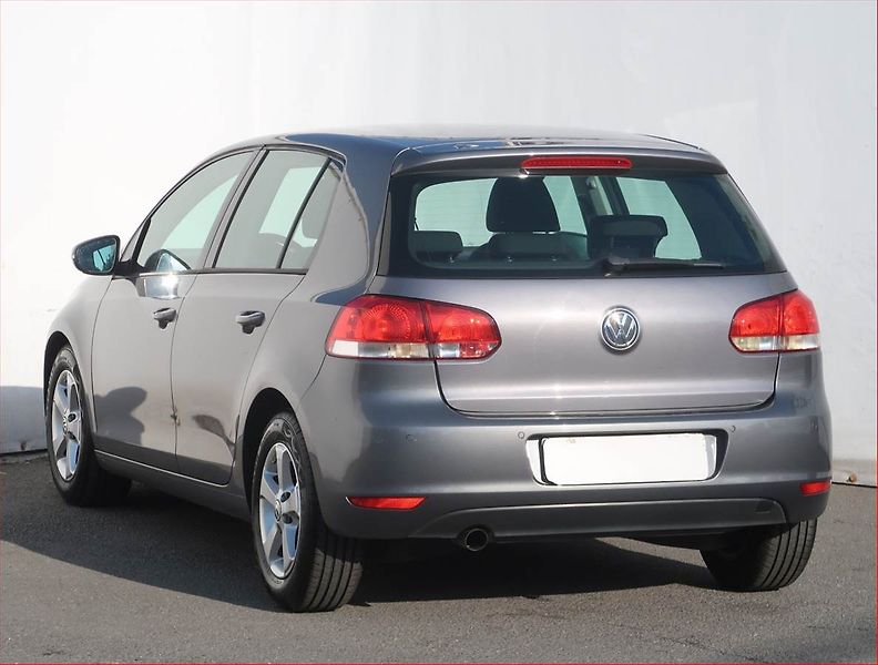Volkswagen Golf (2012) Comfortline 1.6 TDI, Tempomat - fotka 4 z 17