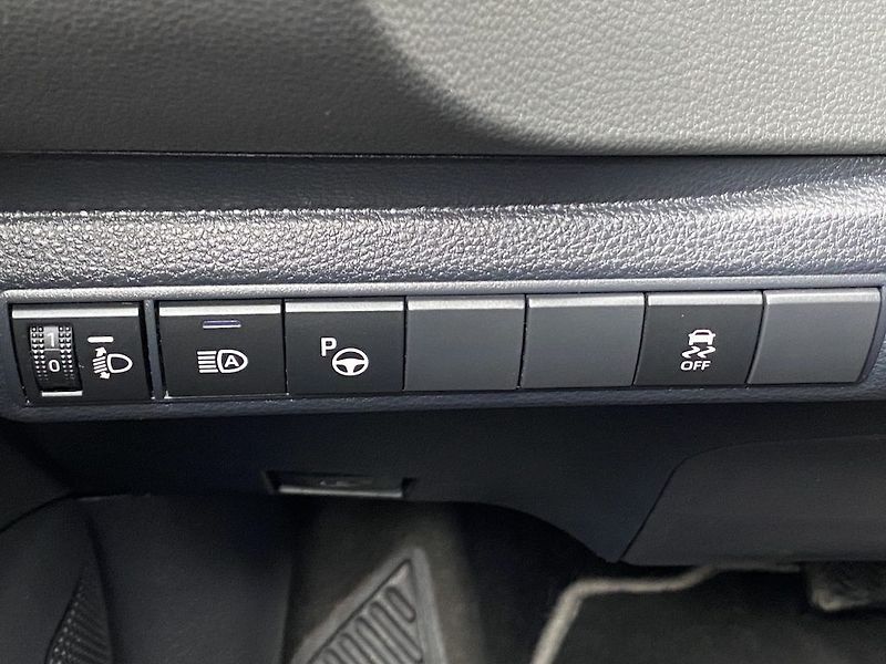 Toyota Corolla 1.8HSD, ČR-1m, ComTech, DPH - fotka 16 z 17