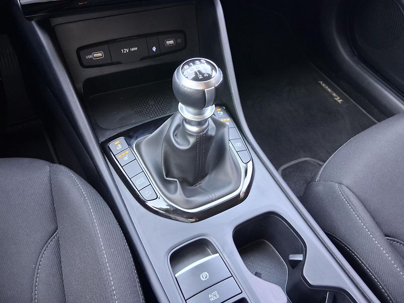 Hyundai Tucson SMART 1.6 T-GDi 110 kW - fotka 17 z 25