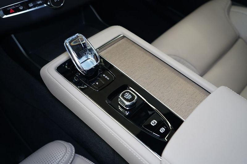 Volvo XC90 B5 PLUS Bright, Vzduch, 360° - fotka 41 z 50
