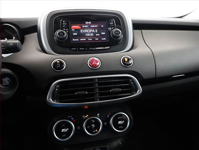 Fiat 500X (2015) 2.0 MultiJet, 4X4, Tempomat - fotka 10 z 19