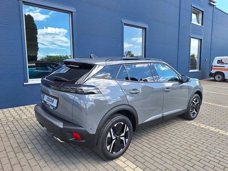Peugeot 2008 (2025) ALLURE PureTech 130 EAT8 - fotka 7 z 17