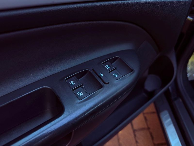 Škoda Octavia 2.0 TFSi RS, ČR - fotka 13 z 25