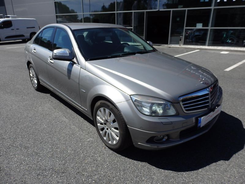 Mercedes-Benz Třídy C (2008) 220CDi Elegance - fotka 2 z 9