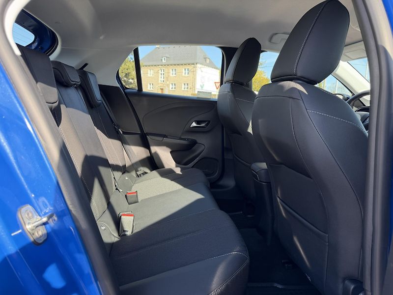 Opel Corsa 1,2T/74kW - Elegance - fotka 45 z 67