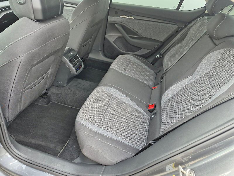 Škoda Superb (2025) Selection 2.0 TDI 110kW DSG - fotka 25 z 30