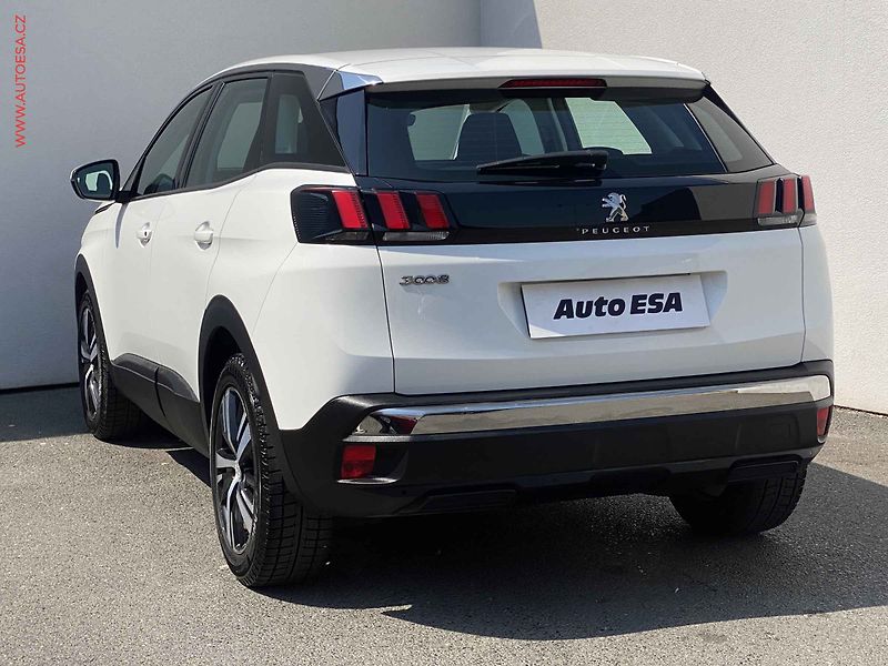 Peugeot 3008 (2018) 1.2PT, 1.maj,ČR, Active - fotka 6 z 18