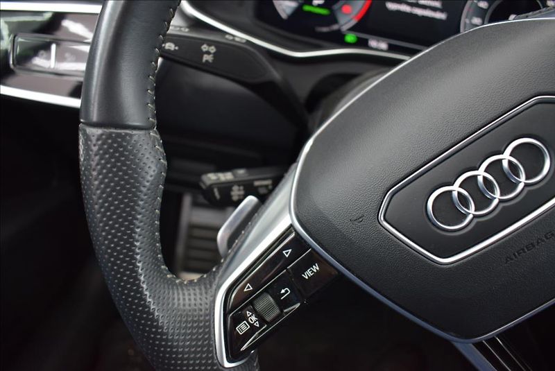 Audi A6 3,0 TDi,S-Line,QUATTRO,aut,DPH - fotka 28 z 40