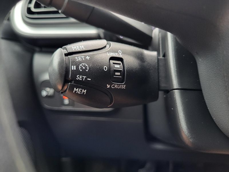 Citroën C3 1.2 PureTech 82k S&S FEEL *ČR - fotka 21 z 41