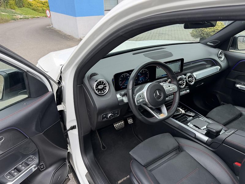 Mercedes-Benz GLB 250 165kW 4MATIC AMG LINE  - fotka 12 z 25